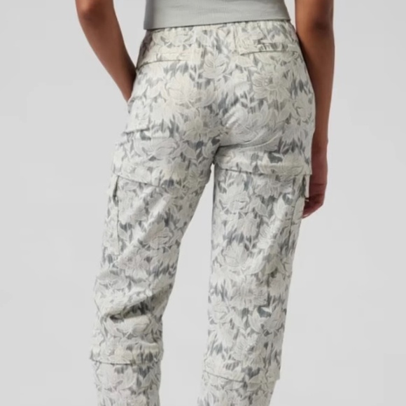 Athleta Trekkie NWOT Convertible Hiking Pants Sz 8 - Picture 2 of 11